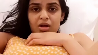 Amazing Masturbation Session With A Sri Lankan Teen