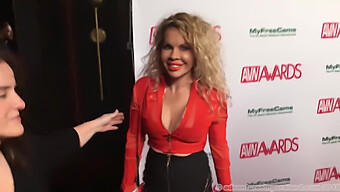 Cenas Eróticas No Avn Awards 2018