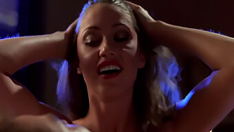 Shannon Elizabeth In A Seductive Softcore Scene