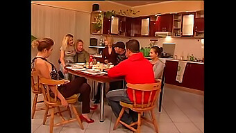 Eine Heiße Italienische Familie Wird Wild Im Schlafzimmer