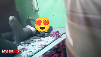 Bhabhi Indiană Se Fute Cu Un Penis Mare Într-Un Videoclip Ascuns Pe Cameră