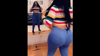 Afrikanische Amerikanische Mädchen Twerken In High-Definition-Video