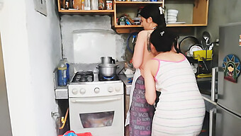 Petualangan Seks Dapur Buatan Sendiri Seorang Remaja Latina Yang Gila