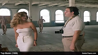 Bella Vintage E Bellezza Classica In Un Video Nudo